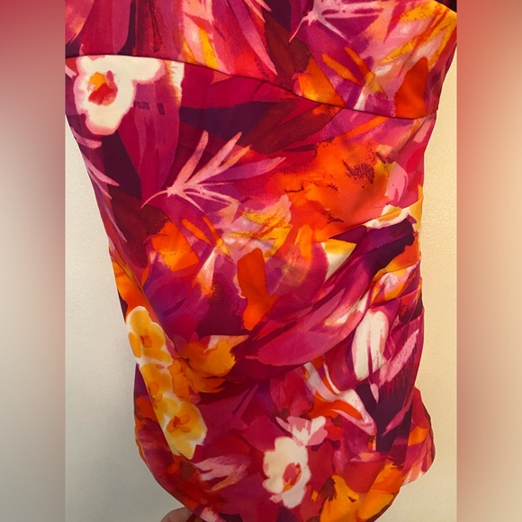 Maxine of Hollywood Floral One Piece Swimsuit - Size 10 - Picture 6 of 11